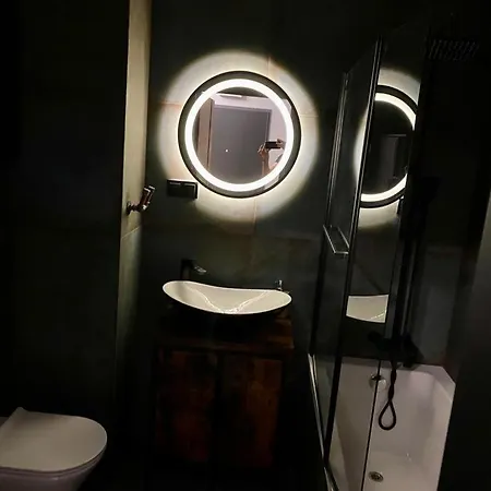 Workation Centre Airport Boutique Designer Bath, 3-4 Days Offer, Kitchen, Balkony, Aircon