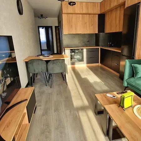 Apartment Workation Centre Airport Boutique Designer Bath, 3-4 Days Offer, Kitchen, Balkony, Aircon