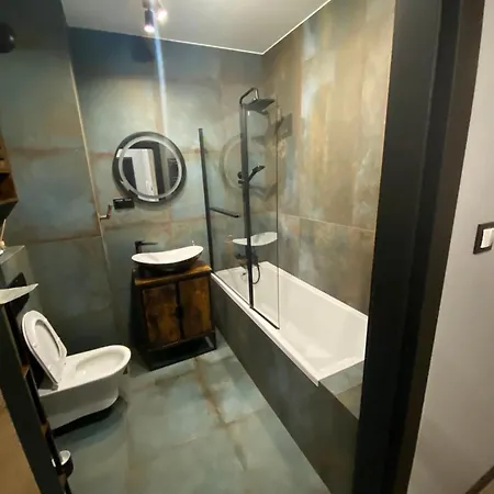 Apartment Workation Centre Airport Boutique Designer Bath, 3-4 Days Offer, Kitchen, Balkony, Aircon