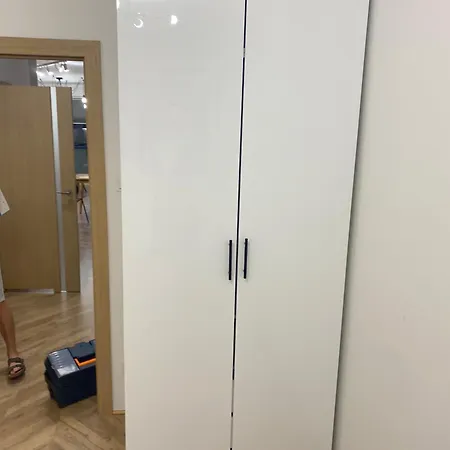 Workation Centre Airport Boutique Designer Bath, 3-4 Days Offer, Kitchen, Balkony, Aircon Apartment