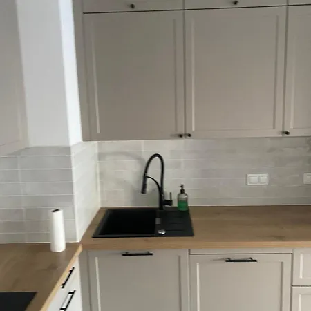 Workation Centre Airport Boutique Designer Bath, 3-4 Days Offer, Kitchen, Balkony, Aircon Apartment *